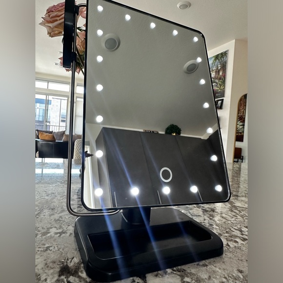 LED TABLE/MAKEUP MIRROR 12 inch - Picture 9 of 12